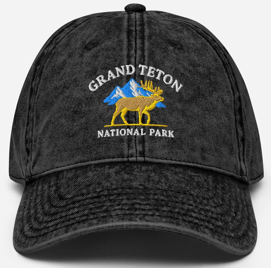 Washed black cap with embroidered elk and Grand Teton mountain range – perfect for hikers and national park lovers